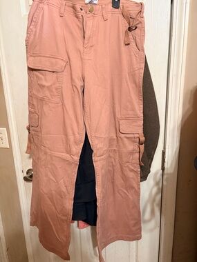 MWOT🌟🌟Women’s Cargo Pants in Dusty Rose - Casual Utility Style